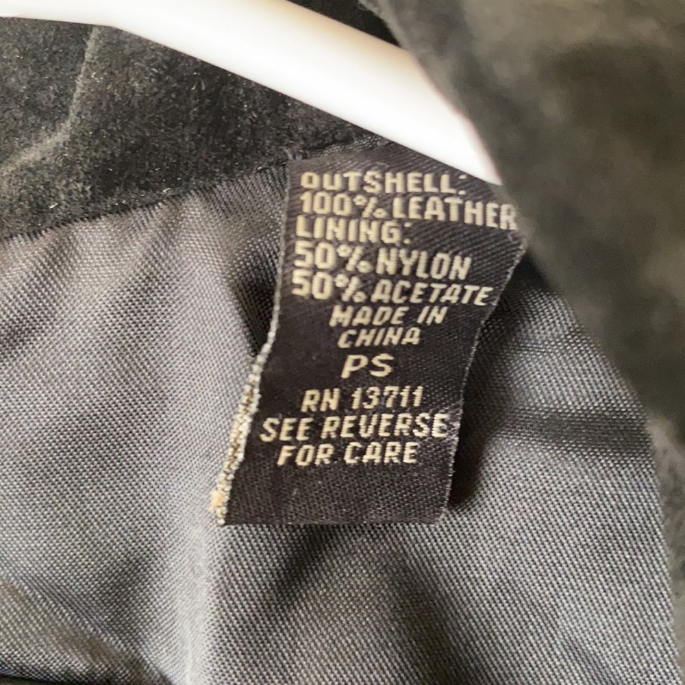 Leather jacket - Picture 4 of 4
